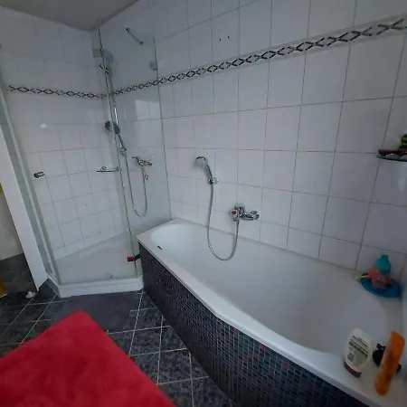 Apartment Gemuetliche Grosse Ferienwohnung Haag in Oberbayern